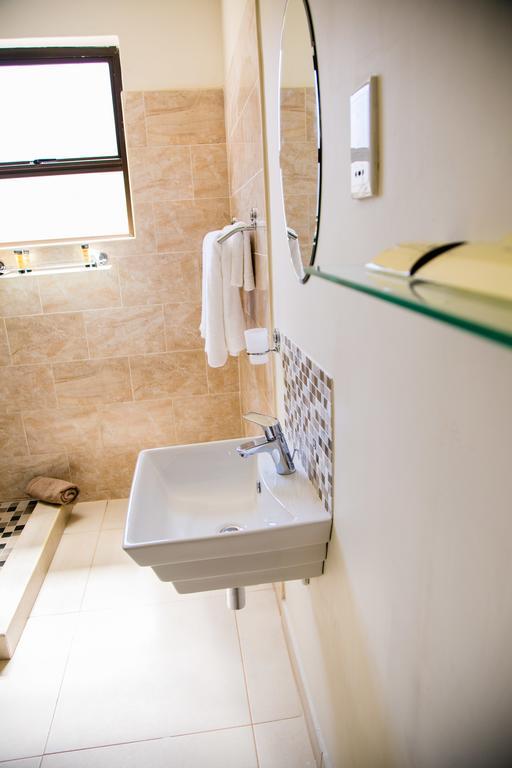 Jacaranda Otel Harare Dış mekan fotoğraf