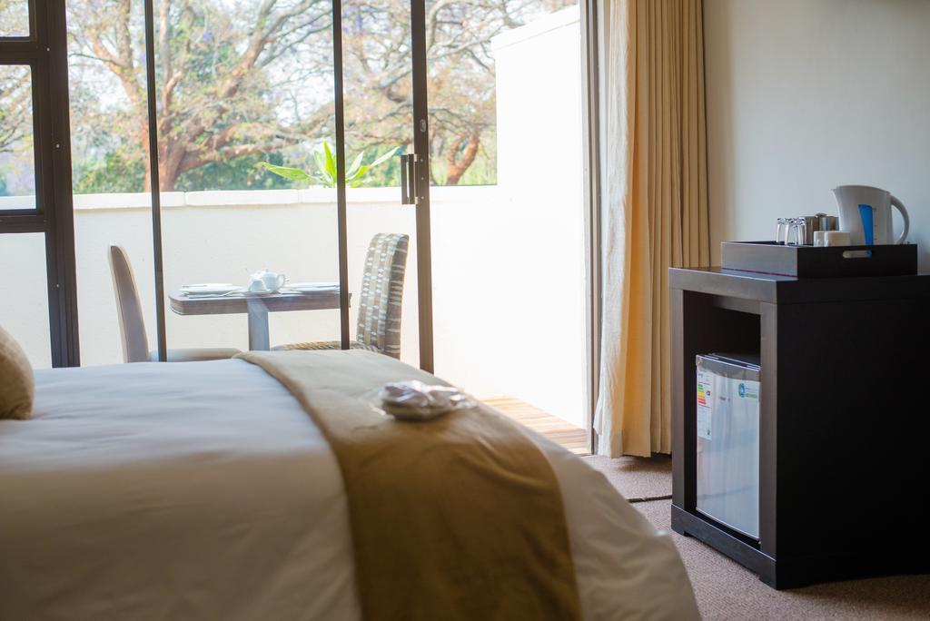 Jacaranda Otel Harare Dış mekan fotoğraf