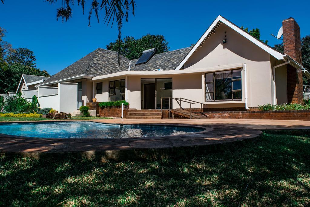 Jacaranda Otel Harare Dış mekan fotoğraf